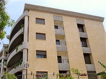 Casa Verde Suites Damour 0*,