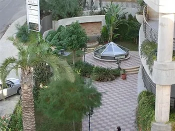 Casa Verde Suites Damour 0*,  Lübnan