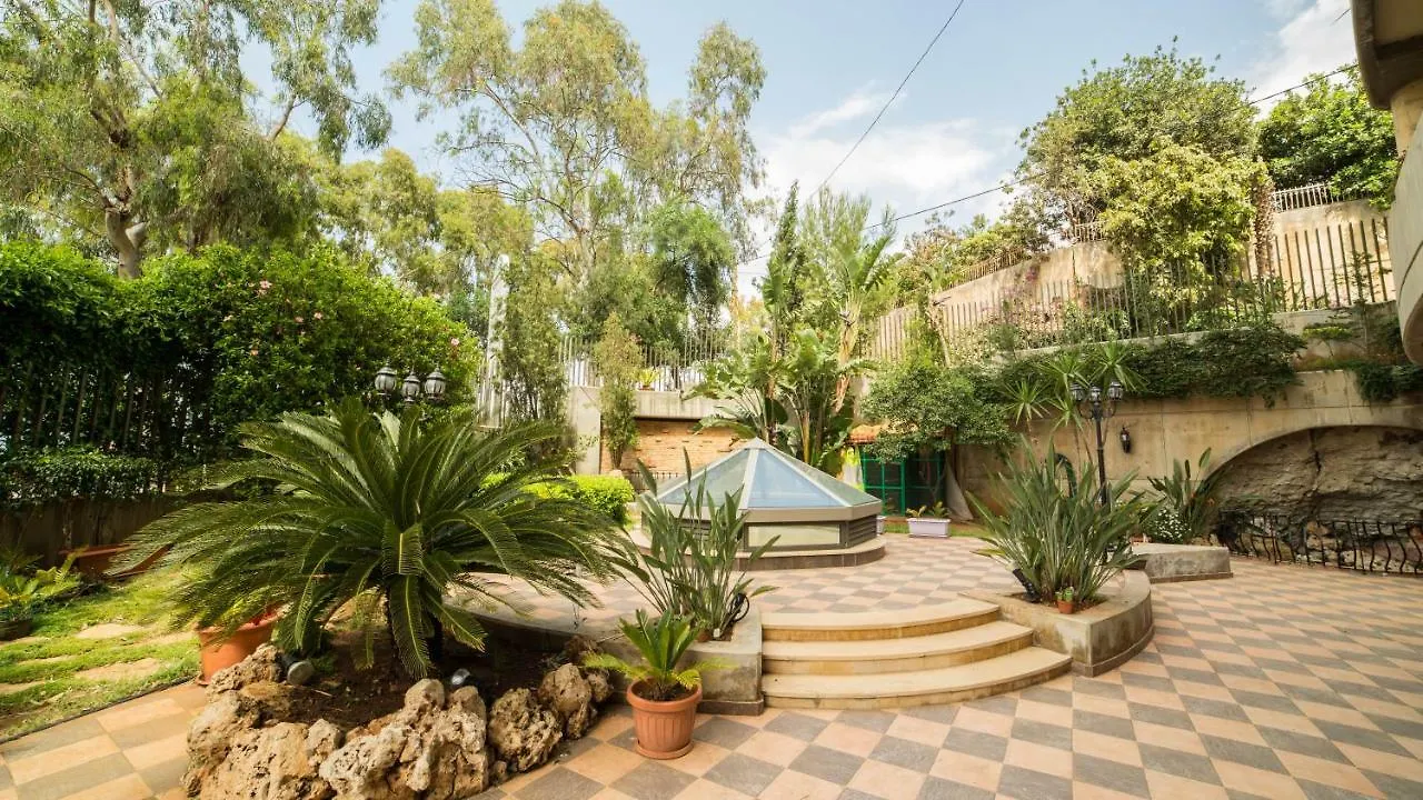 Casa Verde Suites Damour