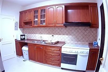 Casa Verde Suites Damour 0*,  Lübnan